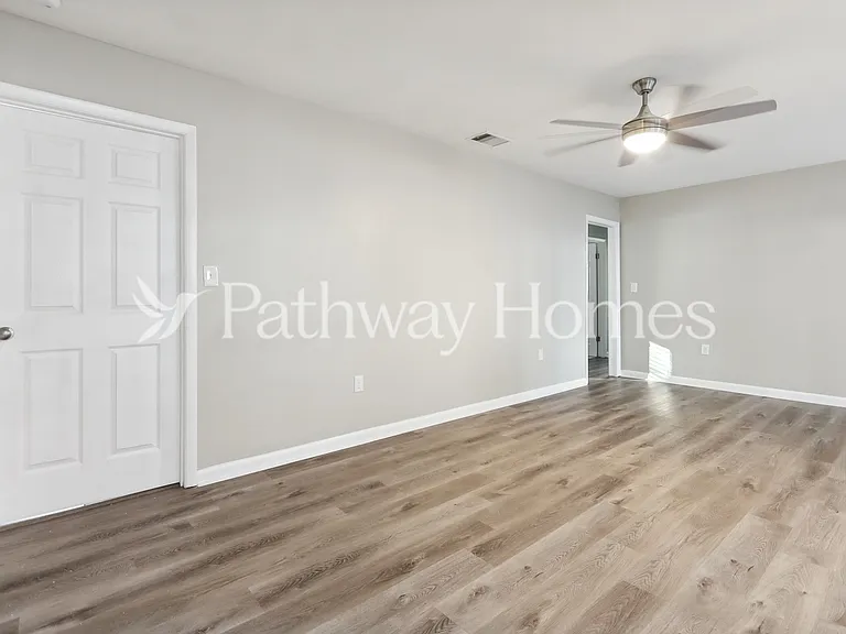 1935 Spanish Oaks Dr N — Photo 11