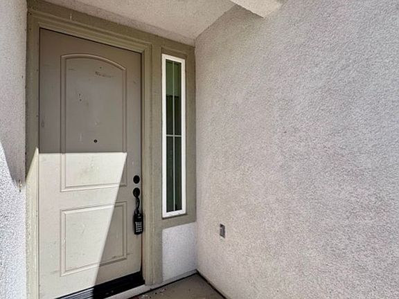 5th image of 26612 Iron Mountain St