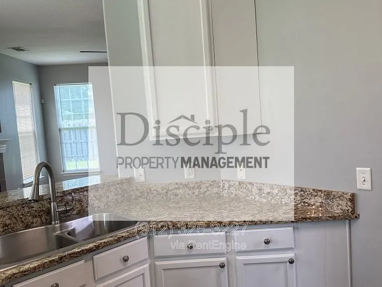387 Ohara Dr — Photo 16