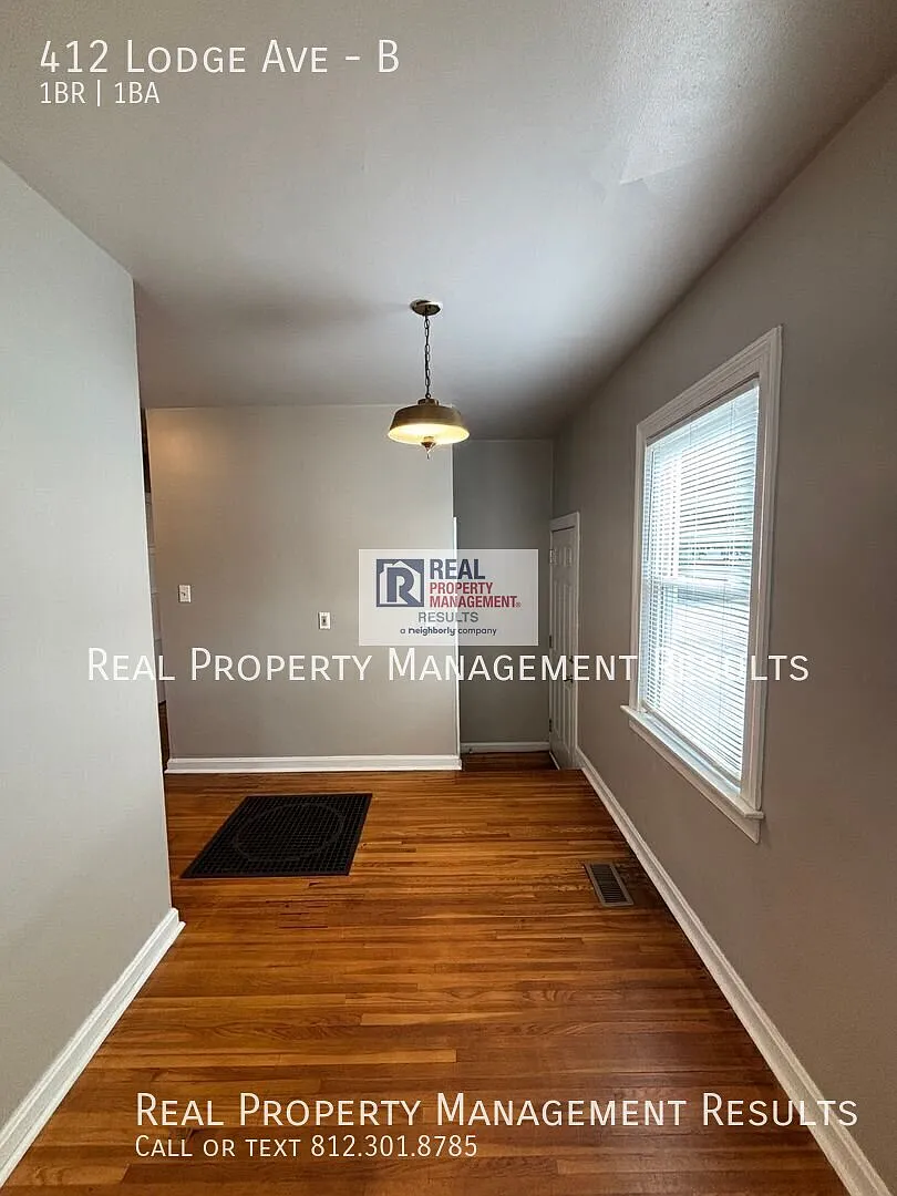 Walkable East Side Apartment Near University of Evansville — Photo 4