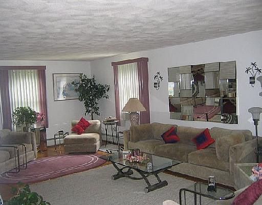 Front to Back Living Rm