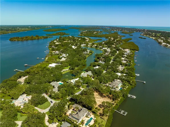 520 Coconut Palm Rd, Indian River Shores, FL 32963