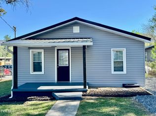713 E 5th St N, Big Stone Gap, VA 24219