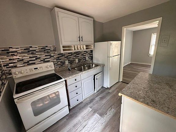 5th image of 11219 E 24th St