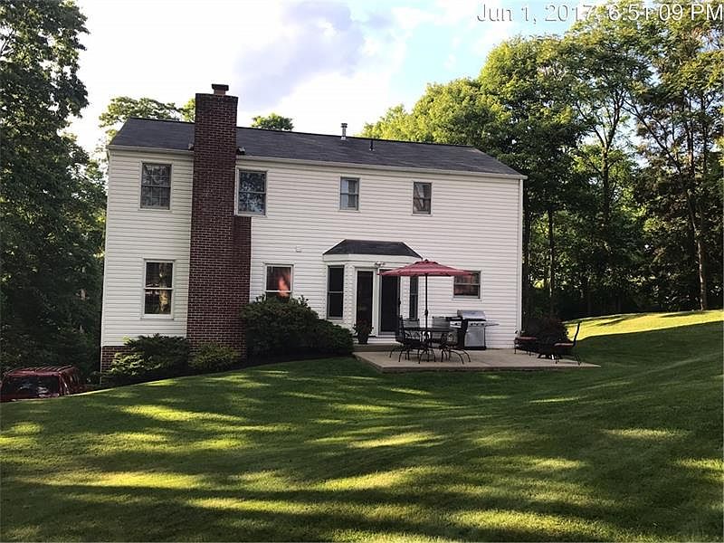 2nd image of 12 Rosecliff Dr