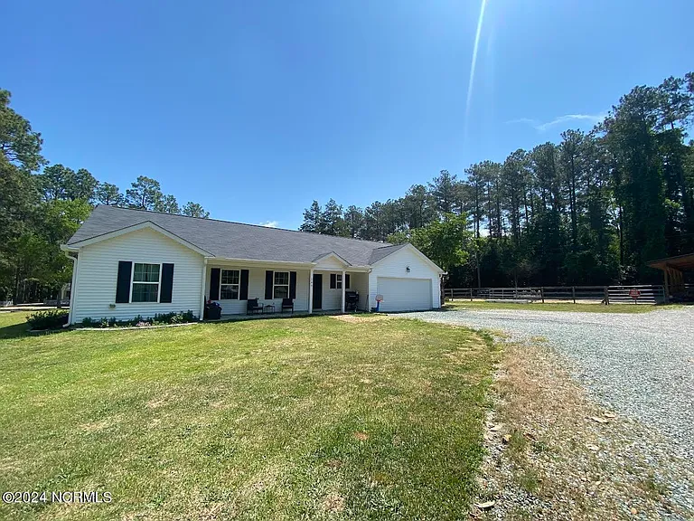 146 Wooster Rd — Photo 1