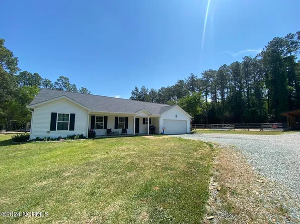 146 Wooster Rd, Southern Pines, NC 28387