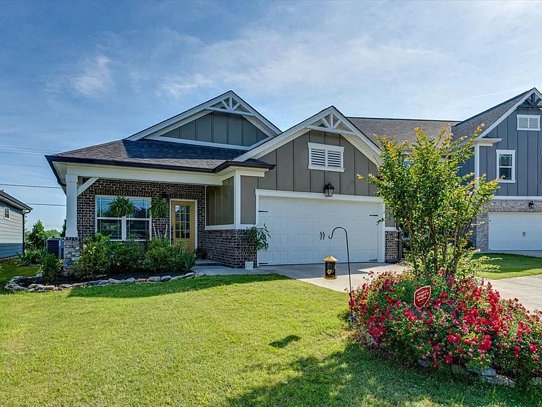 8543 Red Deer Ln — Photo 2
