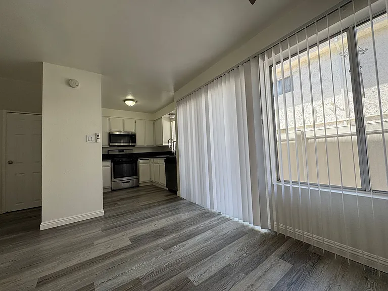2780 Orange Ave — Photo 5
