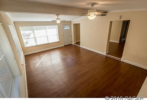 5th image of 2414 E University Ave