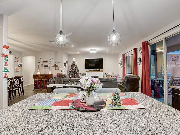 4th image of 1406 N Wild Burro Canyon Pl