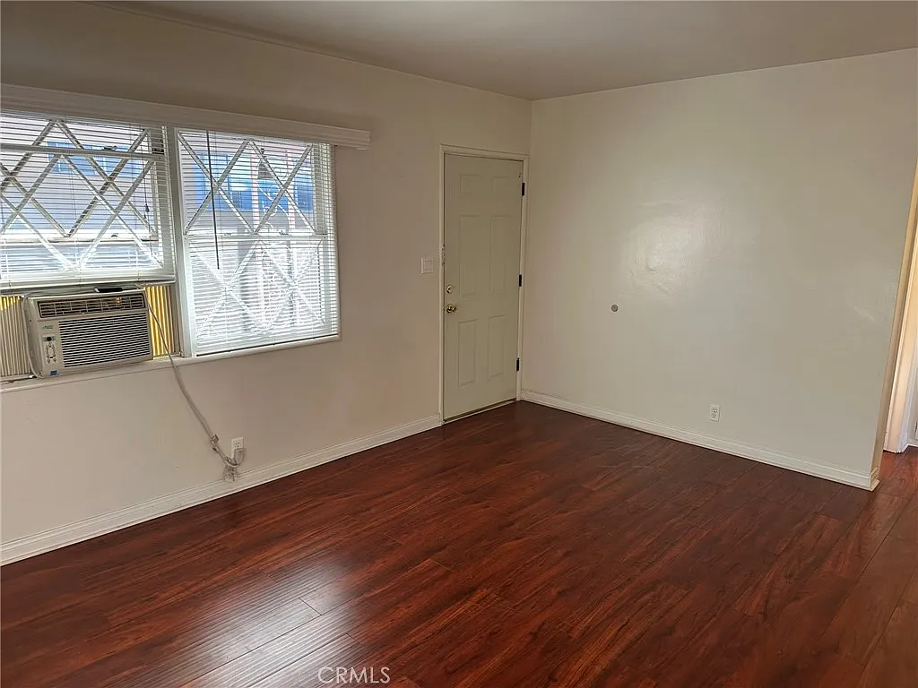 1 bed, 550 sqft, $1,750 — Photo 2