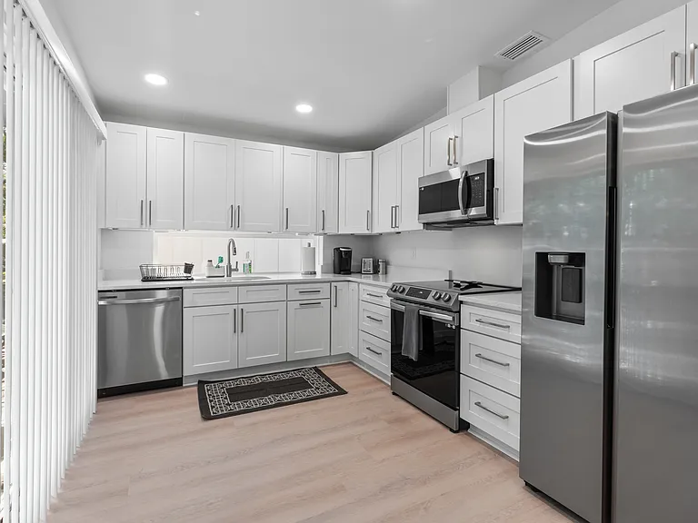 39 Florida Ave — Photo 8