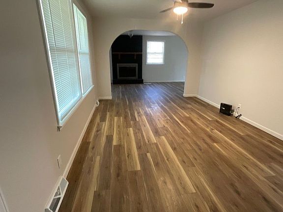 3rd image of 2900 Edge Moor Dr