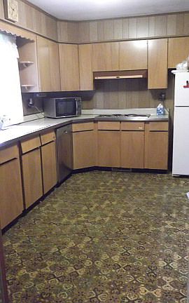 5th image of 1094 Lavina Ave