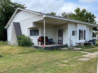 602 7th St, Mc Cune, KS 66753