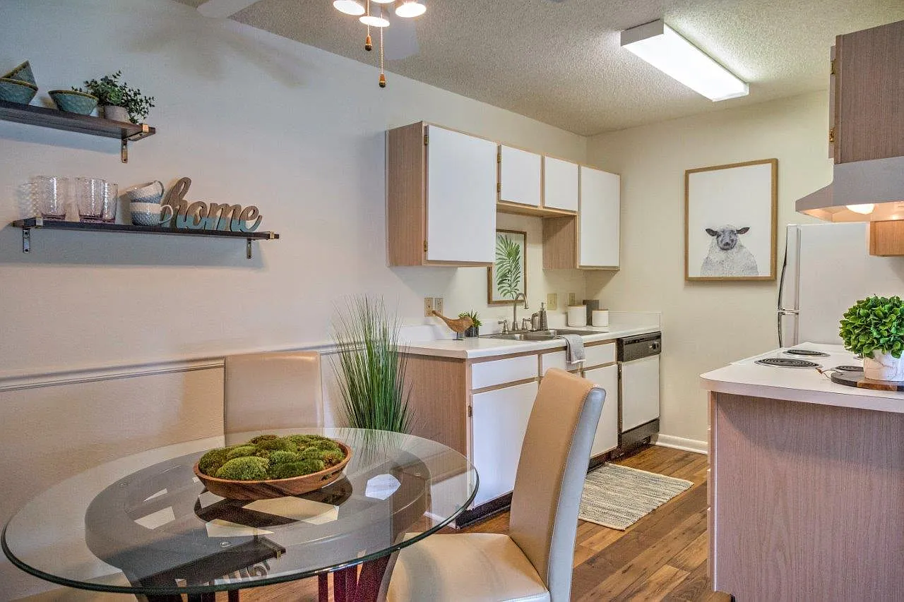 Morganton Place Apartment Homes — Photo 4