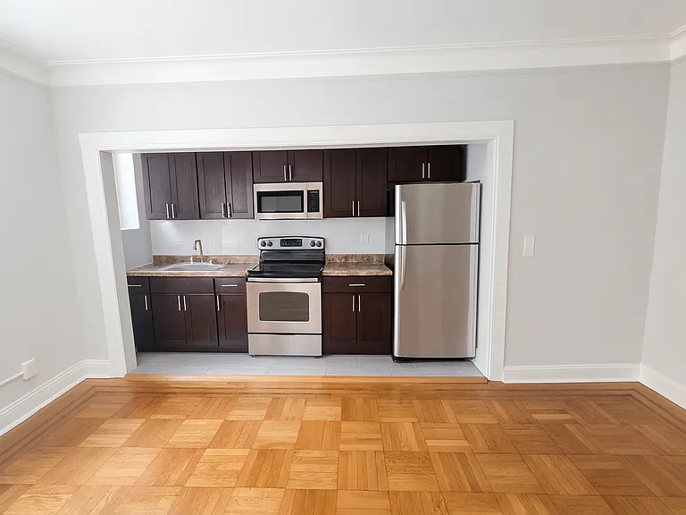 Blair Tudor Apartment Homes — Photo 11