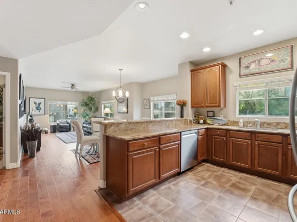 5450 E DEER VALLEY Drive #2225, Phoenix, AZ 85054