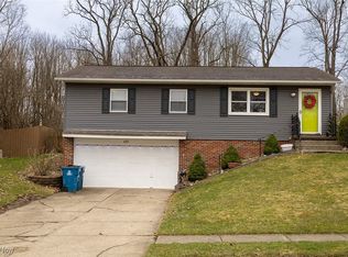437 Stonewood St, Canal Fulton, OH 44614