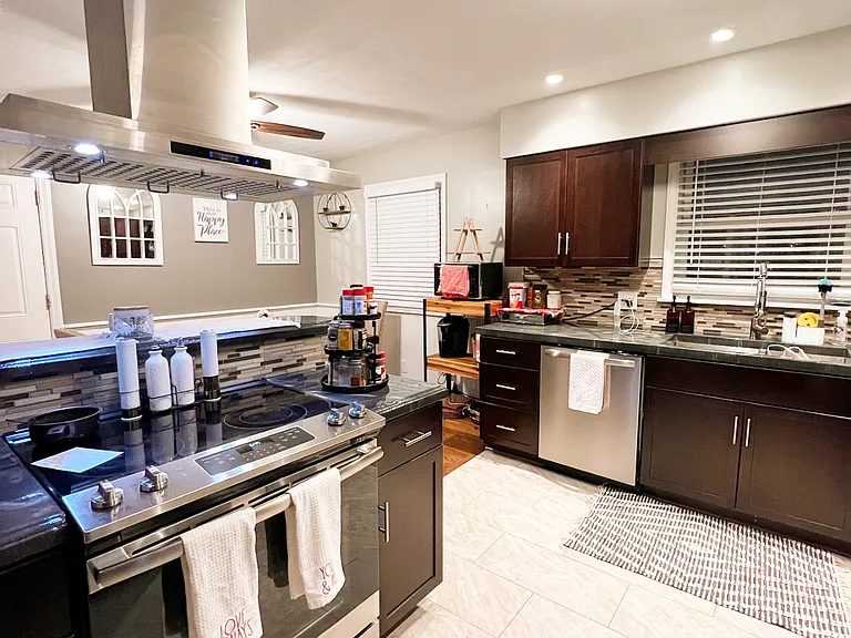 14207 E 39th Ter S — Photo 1