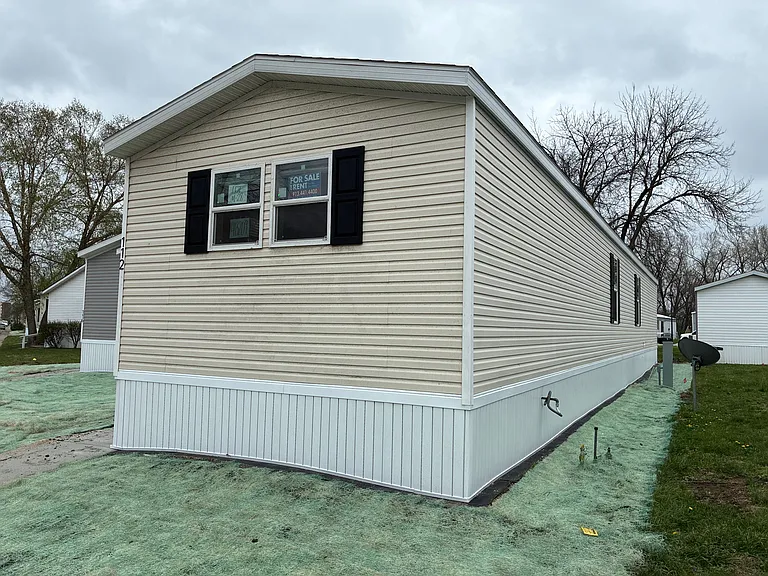 112 Haines St — Photo 2