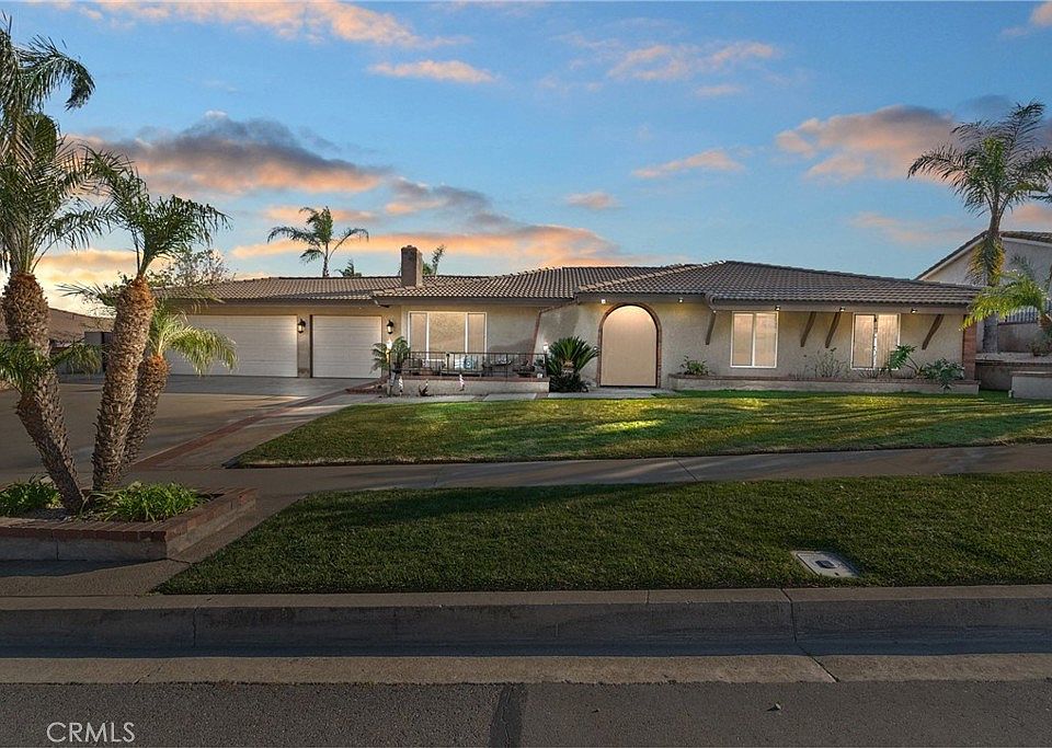 1st image of 8759 Beechwood Dr
