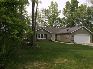 923 Long Shadow Ln, Roaming Shores, OH 44085