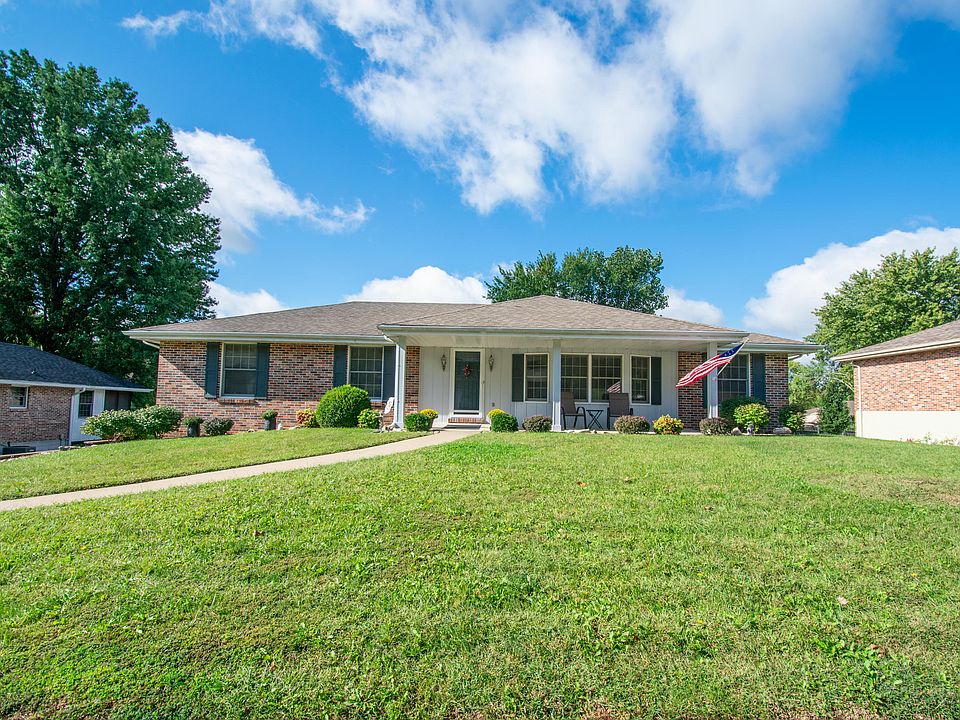 1st image of 601 Crest Dr