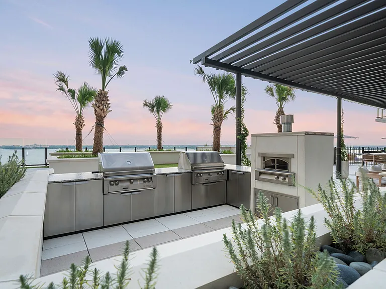 Thirty One Eleven Sunset — Photo 30