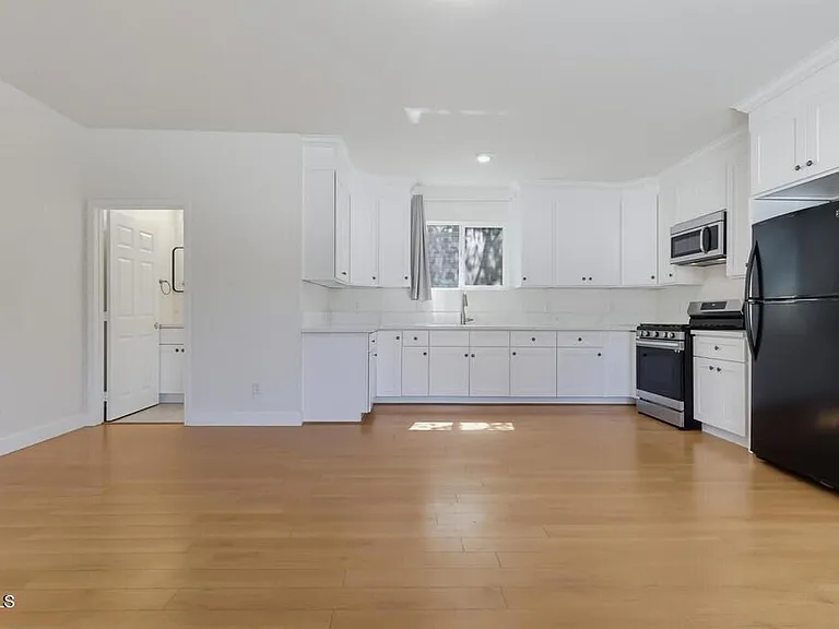 416 Sinclair Ave #A — Photo 5