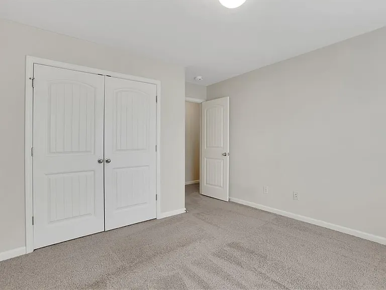 1300 Hopkins Dr — Photo 20