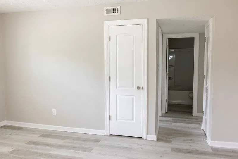 2 bed, 1.0 bath, 700 sqft, $915 — Photo 3