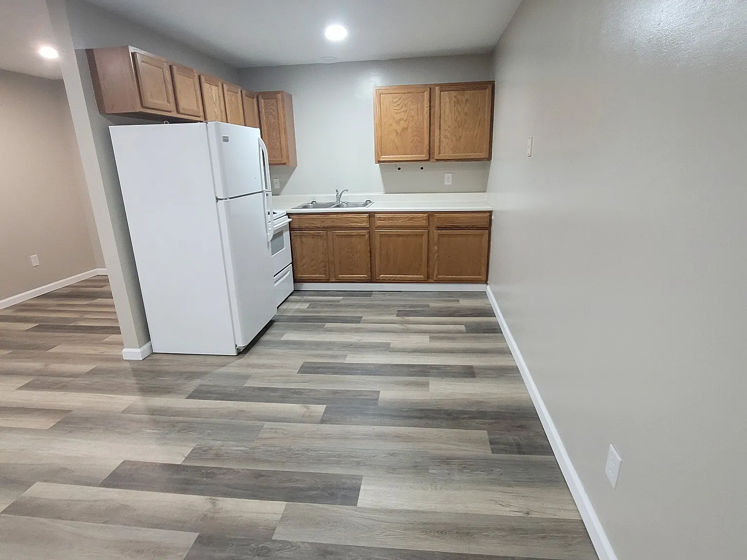 2 bed, 800 sqft, $750 — Photo 3