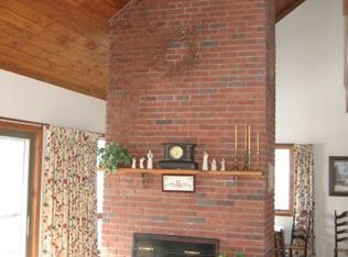 7 Weetamoe St, Worcester, MA 01602