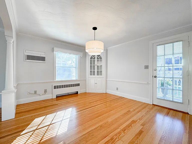 40 Walter St — Photo 8