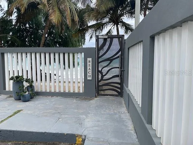 Isla Verde — Photo 23