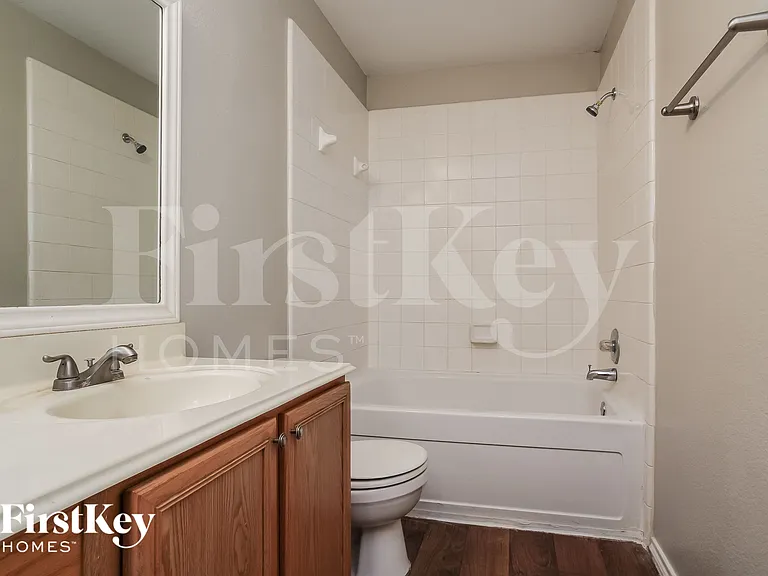 8126 Liberty Point Ln — Photo 11