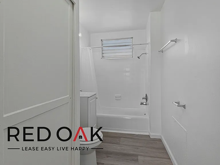 13311 Maclay St #10 — Photo 6