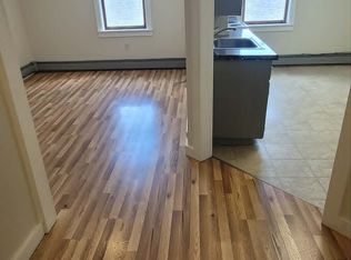 143 Central St APT 5, Woodsville, NH 03785