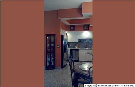 4th image of 306 Alter Ave