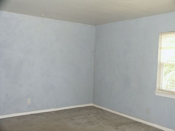 2nd image of 3483 Dresden St