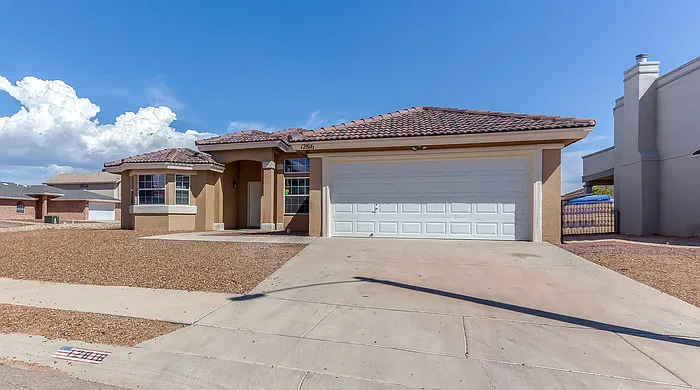 4 bed, 2.0 bath, 1996 sqft, $1,895 — Photo 3