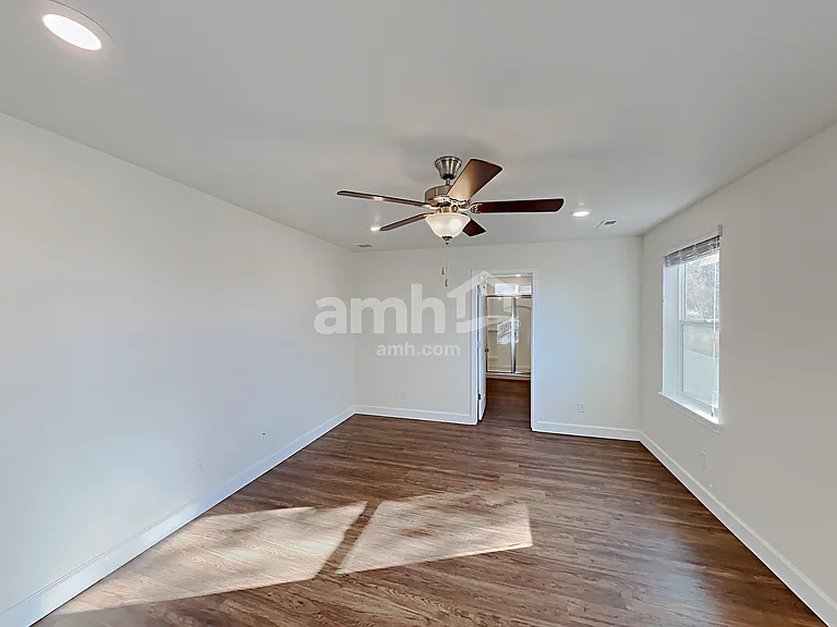 2992 S Village Dr — Photo 10