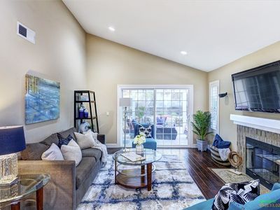10462 Rancho Carmel Dr, San Diego, CA, 92128
