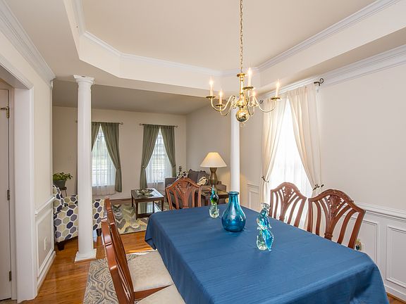 2nd image of 11489 New Town Ct