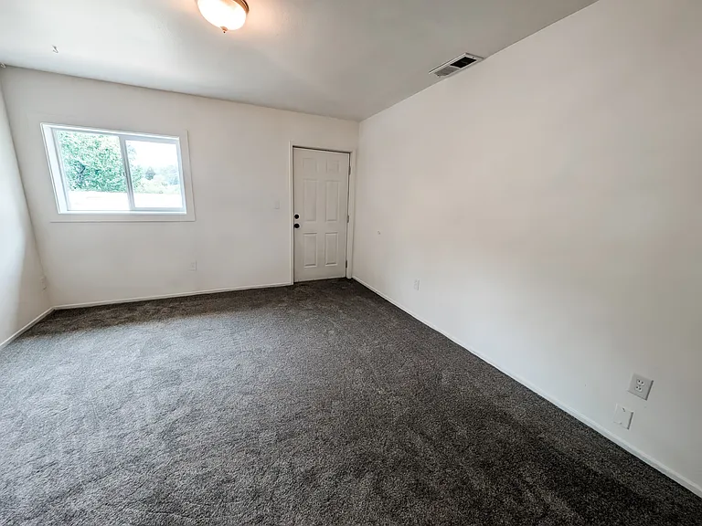 14301 Mill Ct #3 — Photo 13