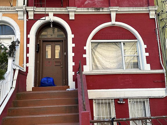5th image of 723 Eagle Ave #2