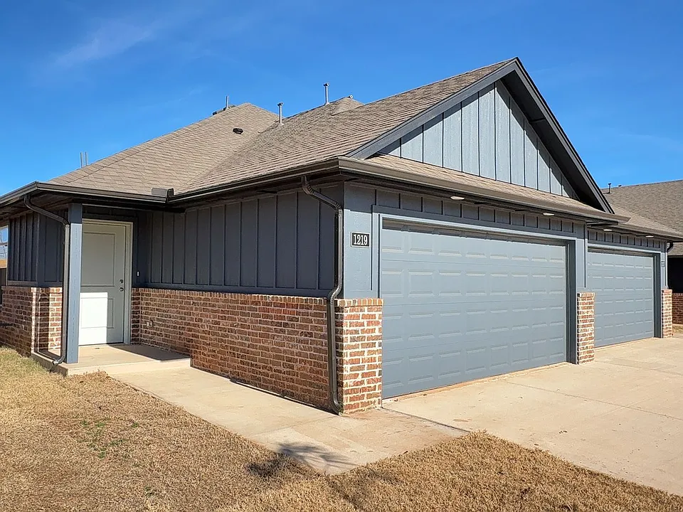 1219 NW 113th St
