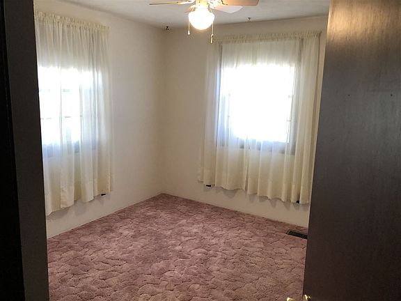 3rd image of 1501 N Sherman Ave